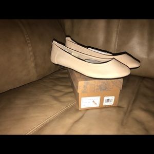 Free People flat pink shoe. Size 41